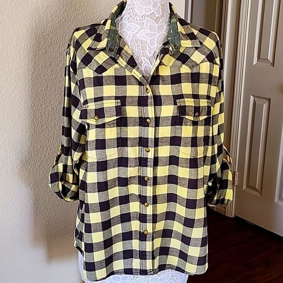 Jachs Girlfriend Flannel Look Shacket - Picture 1 of 10